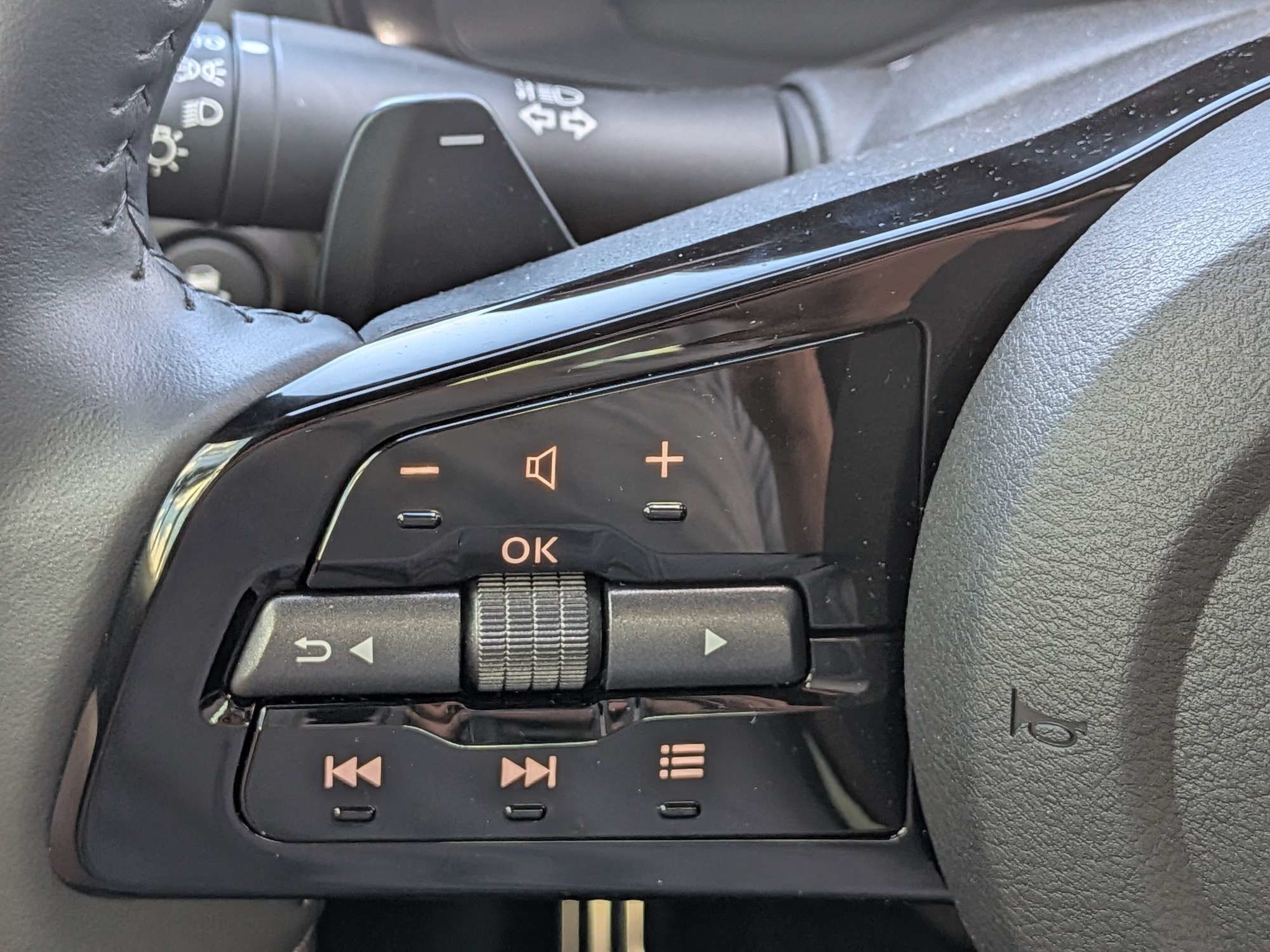 Used 2026 Nissan Z Sport w/ Floor Mat Package RWD image 22