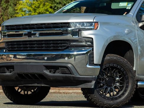 Used 2020 Chevrolet Silverado 1500 LT w/ All-Star Edition AWD/4WD image 2