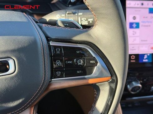 New 2025 Jeep Grand Cherokee Summit image 16