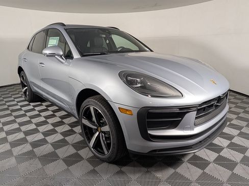 New 2026 Porsche Macan AWD/4WD image 9