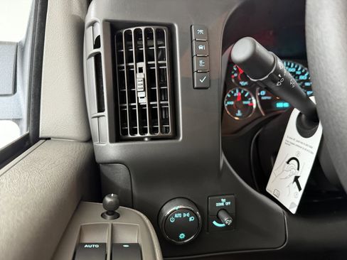 New 2025 Chevrolet Express 3500 w/ Driver Convenience Package image 18