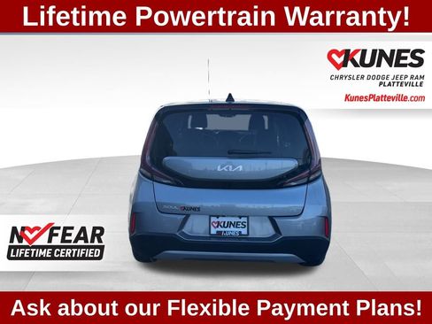 Used 2025 Kia Soul LX image 9