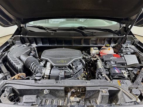 Used 2019 GMC Acadia SLT w/ Black Edition image 30