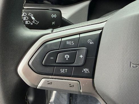 Used 2024 Volkswagen Taos S image 18