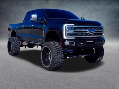 Used 2024 Ford F250 Platinum w/ FX4 Off-Road Package AWD/4WD image 18