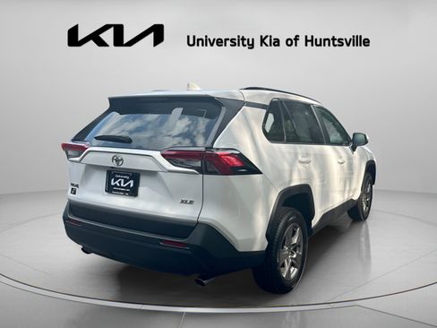 Used 2025 Toyota RAV4 XLE FWD image 8