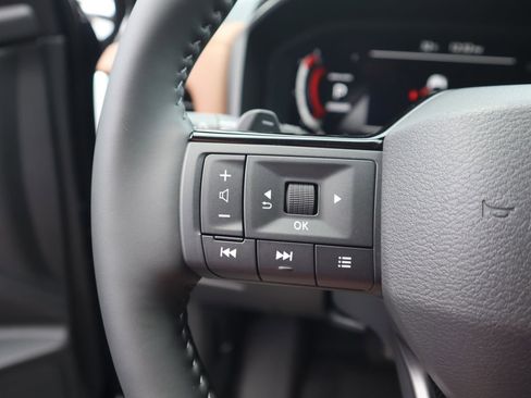 New 2025 Nissan Rogue Platinum w/ Platinum Premium Package image 24