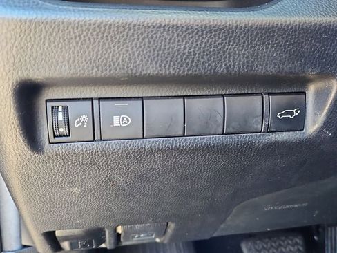 Used 2021 Toyota RAV4 XLE image 30