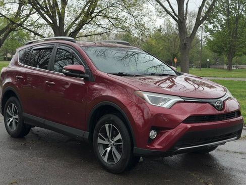 Used 2018 Toyota RAV4 XLE w/ Plus Extra Value Package AWD/4WD image 31