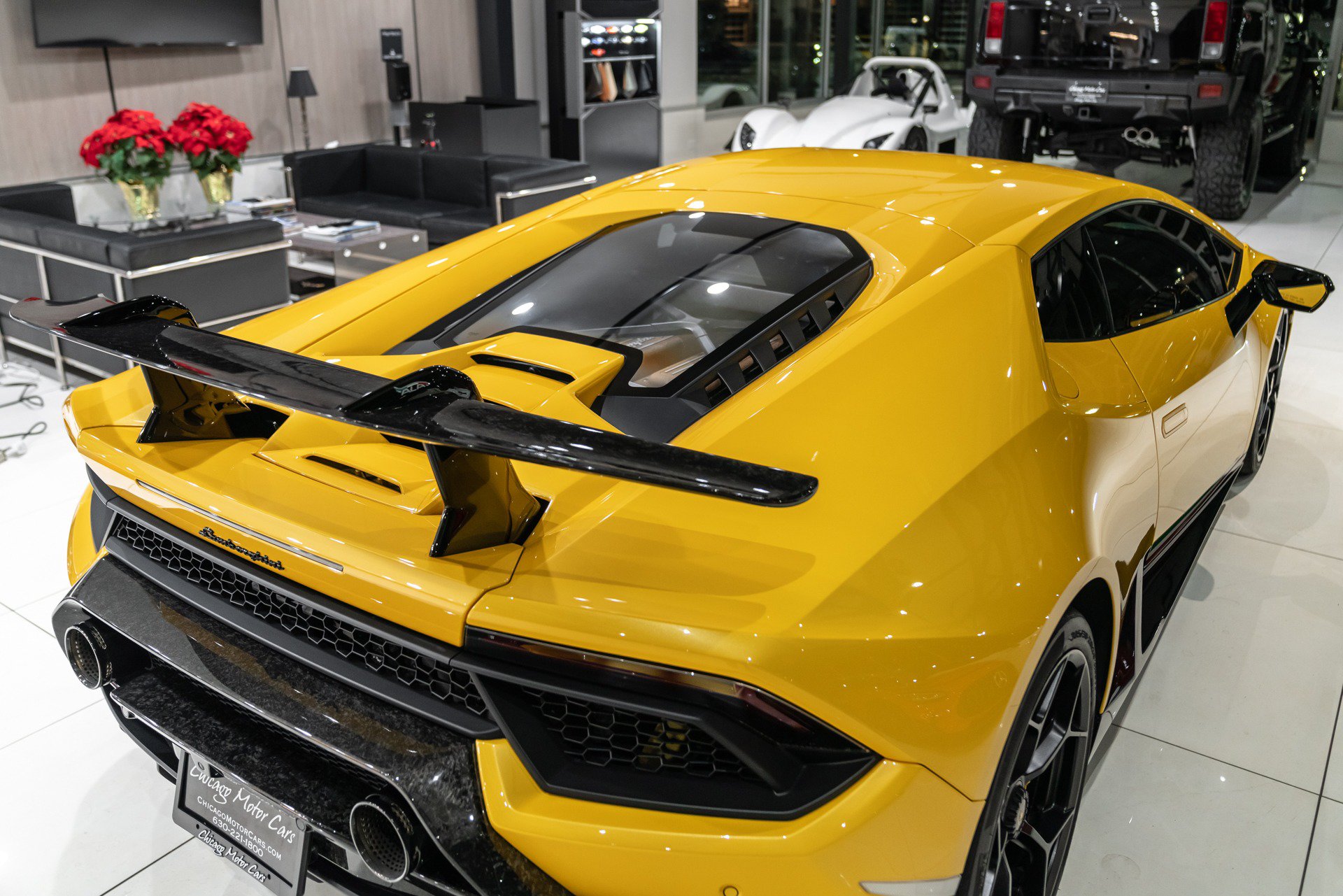 Used 2018 Lamborghini Huracan Performante AWD/4WD image 42