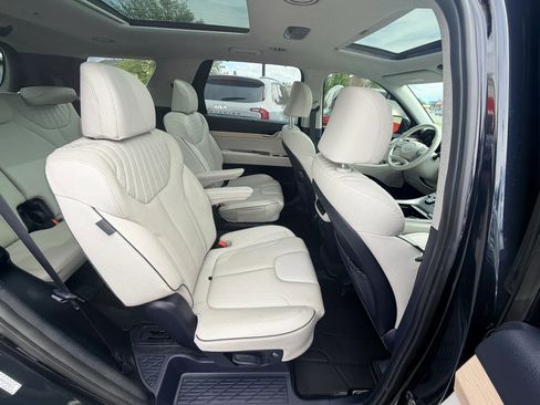 Used 2023 Hyundai Palisade Limited w/ Winter Package AWD/4WD image 25