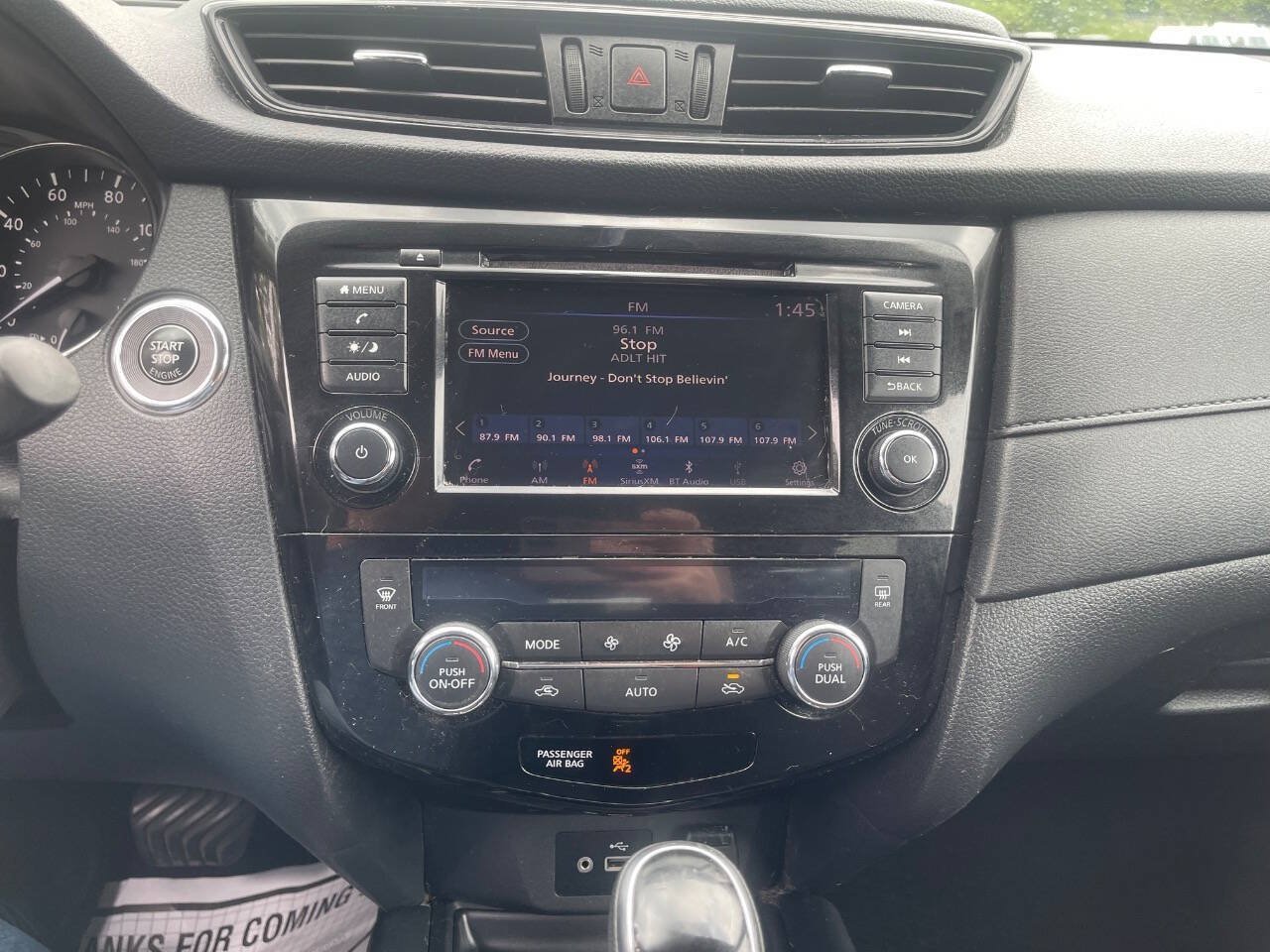 Used 2018 Nissan Rogue SV AWD/4WD image 16