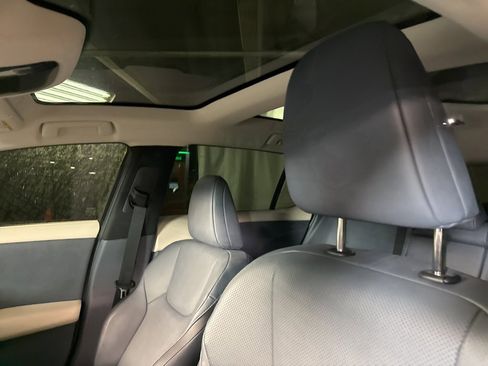 Used 2023 Lexus RZ 450e Premium image 11