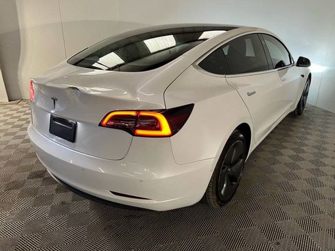 Used 2019 Tesla Model 3 Standard Range Plus image 7