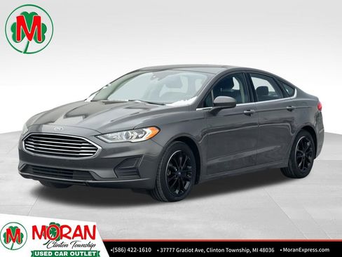 Used 2019 Ford Fusion SE image 1