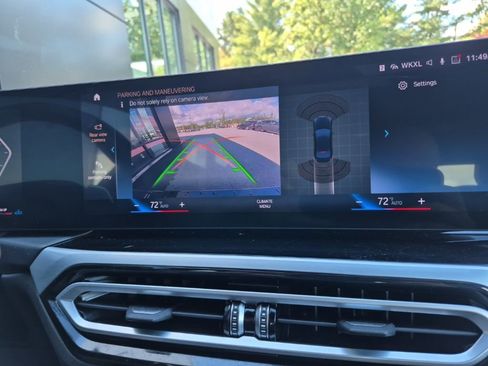 Used 2023 BMW 330i xDrive Sedan w/ Premium Package image 29