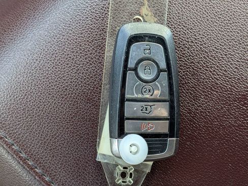Used 2024 Ford Expedition Limited RWD image 35