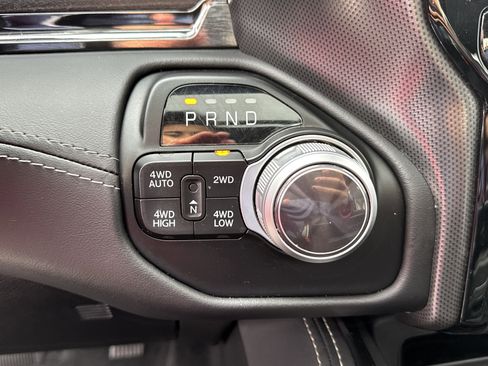 Used 2022 RAM 1500 Limited w/ Body-Colour Bumper Group image 36