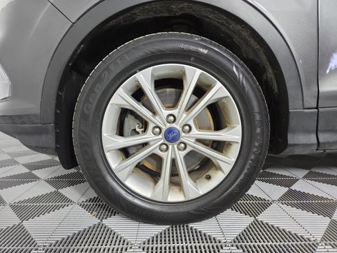 Used 2018 Ford Escape SE w/ SE Sync 3 Package AWD/4WD image 10