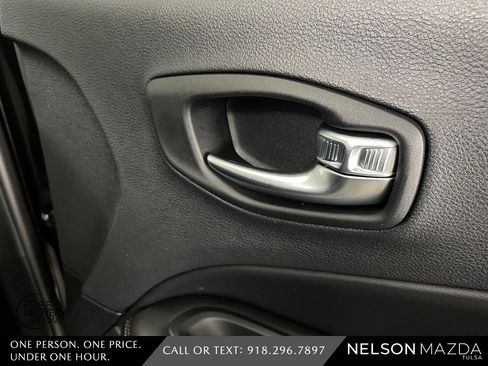 Used 2019 Jeep Compass Sport image 49