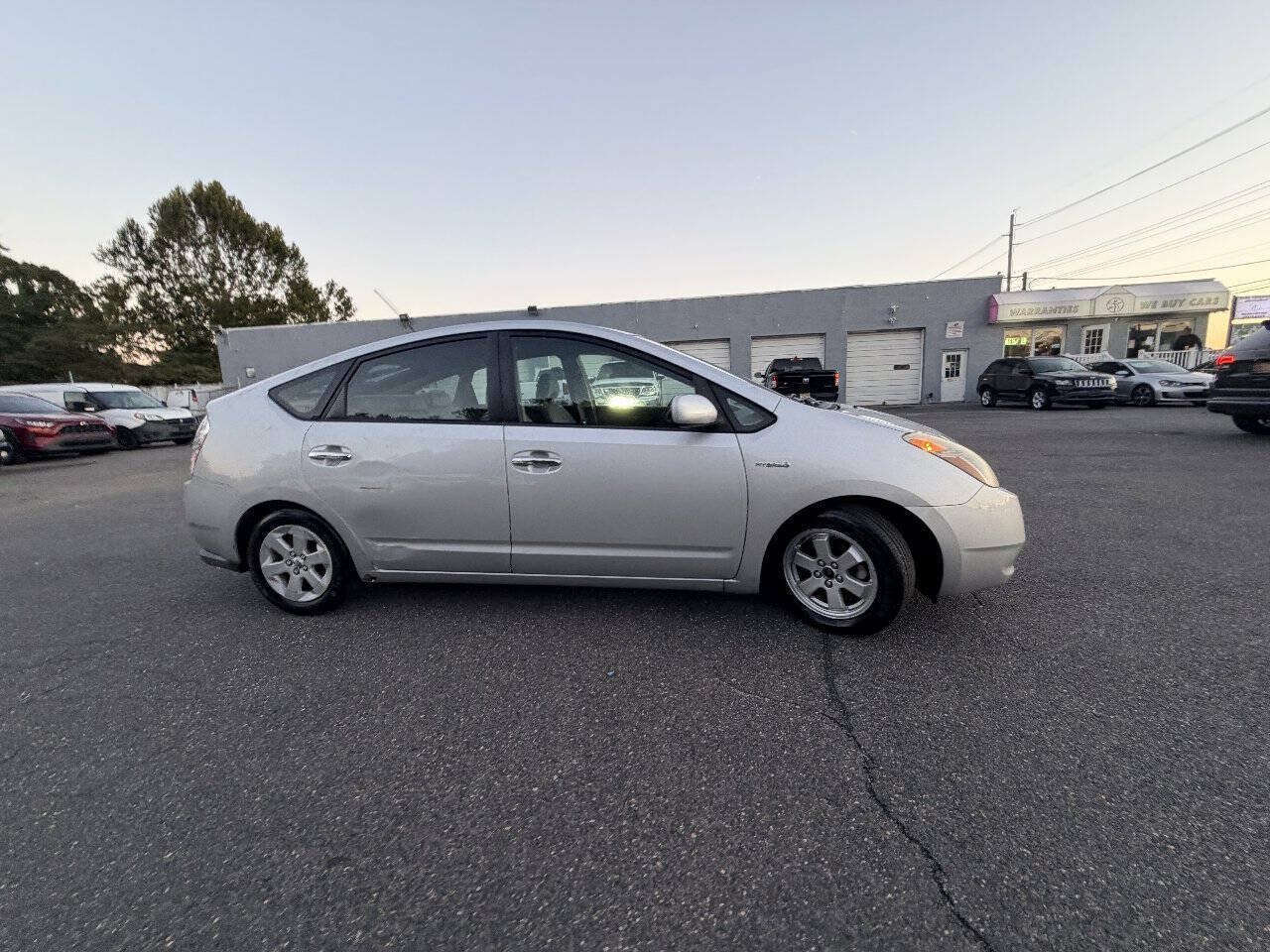 Used 2007 Toyota Prius w/ Pkg 2 FWD image 18