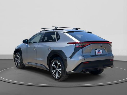 Used 2025 Toyota bZ4X AWD w/ Weather Package image 6