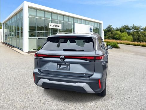 New 2026 Volkswagen Tiguan SE AWD/4WD image 8