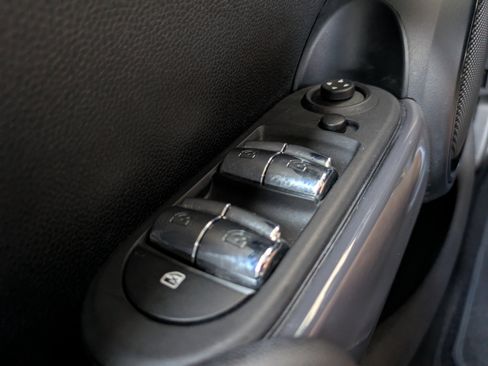 Used 2022 MINI Cooper 4-Door Hardtop w/ Storage Package FWD image 23