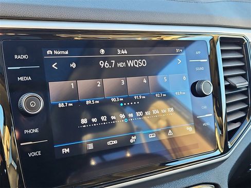 Certified 2023 Volkswagen Atlas SE image 29