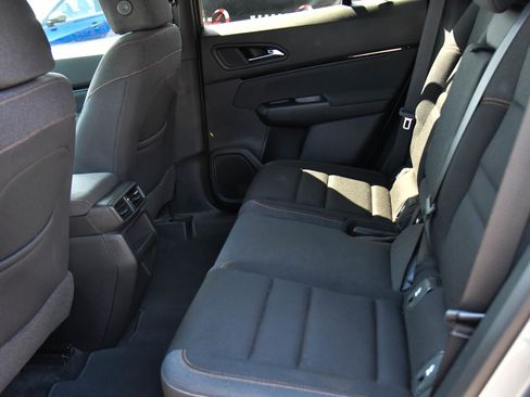 Used 2024 Honda Prologue EX image 38