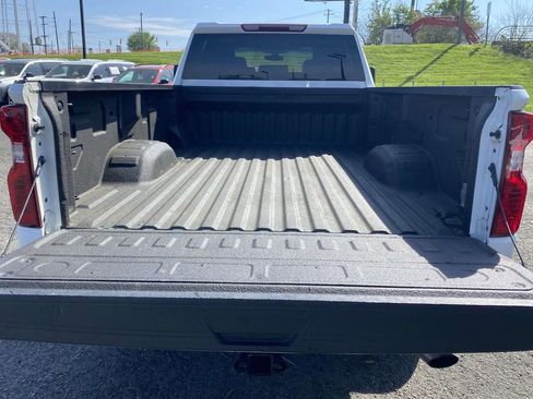 Used 2023 Chevrolet Silverado 2500 W/T w/ WT Convenience Package image 8