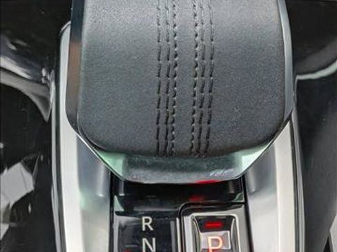 Certified 2024 Jaguar E-PACE R-Dynamic SE AWD/4WD image 12
