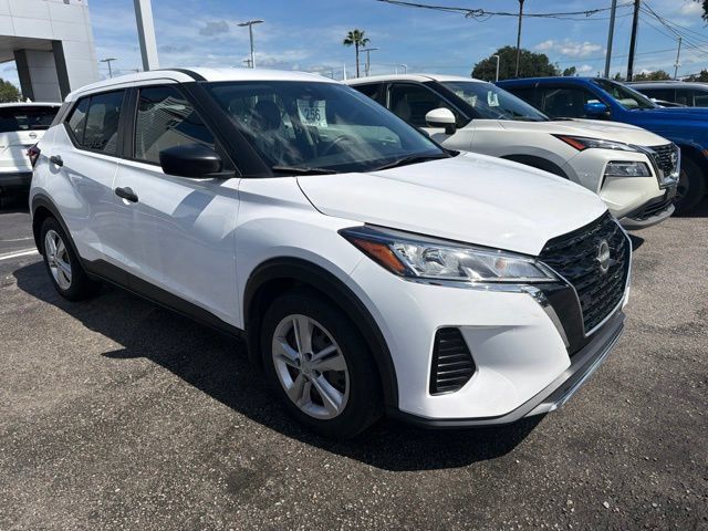 Used 2023 Nissan Kicks S FWD image 7