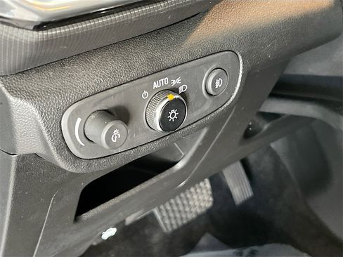 Used 2023 Chevrolet TrailBlazer LT w/ Convenience Package image 10