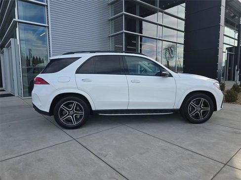 Used 2025 Mercedes-Benz GLE 350 4MATIC image 2
