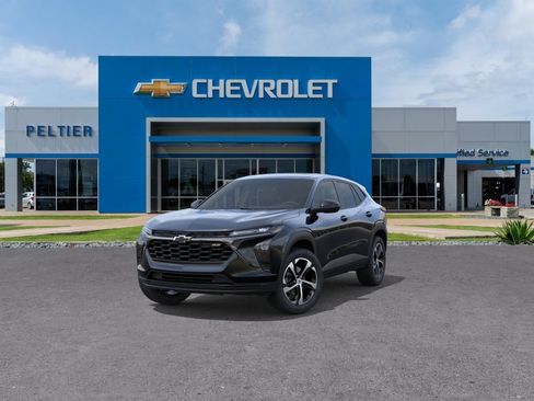 New 2026 Chevrolet Trax RS w/ Sunroof Package FWD image 8
