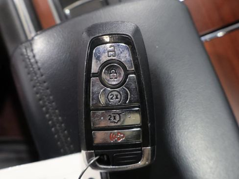 Used 2022 Lincoln Navigator Reserve AWD/4WD image 28