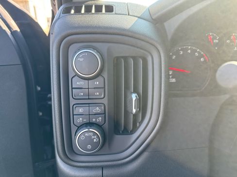 Certified 2021 Chevrolet Silverado 1500 Custom Trail Boss AWD/4WD image 15