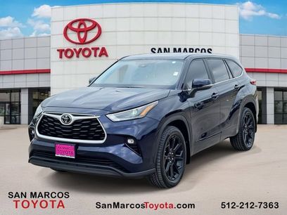 Used 2023 Toyota Highlander LE