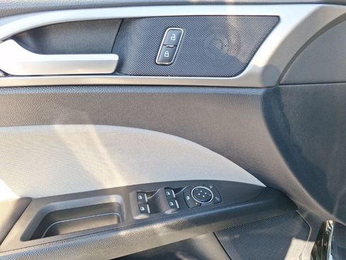 Used 2020 Ford Fusion S image 3