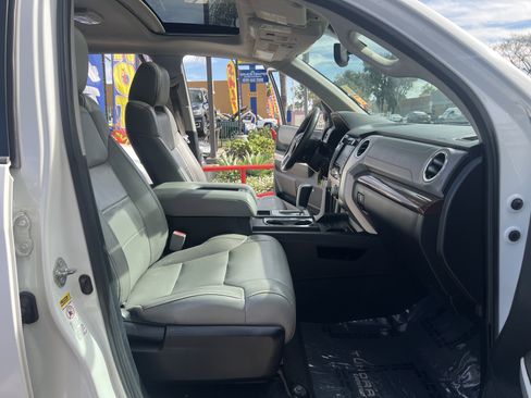 Used 2014 Toyota Tundra Limited w/ Limited Premium Package image 41