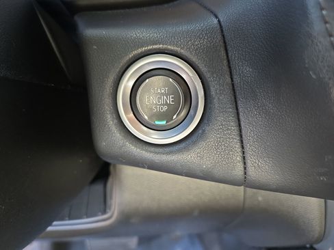 Used 2022 Chevrolet Tahoe Z71 w/ Luxury Package image 20