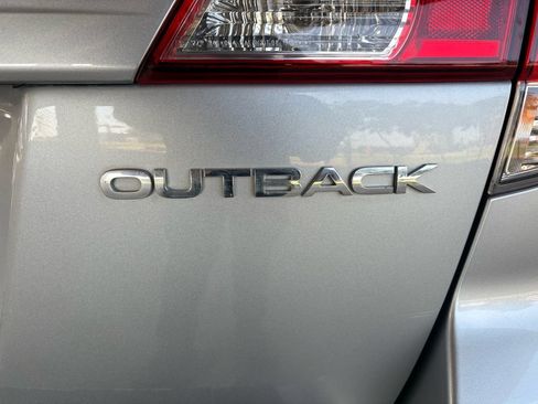 Used 2012 Subaru Outback 2.5i Limited AWD/4WD image 32