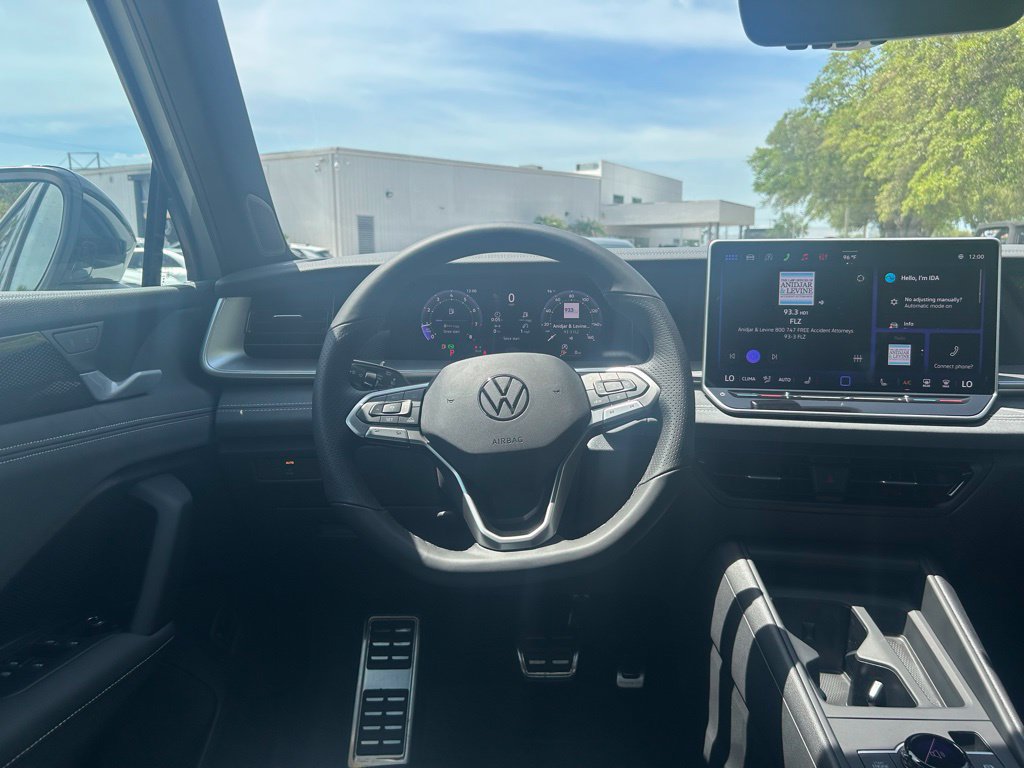 New 2026 Volkswagen Tiguan SE R-Line FWD image 52
