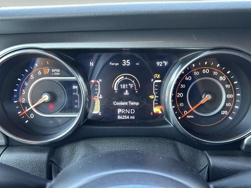 Used 2019 Jeep Wrangler Unlimited Sahara w/ LED Lighting Group AWD/4WD image 24