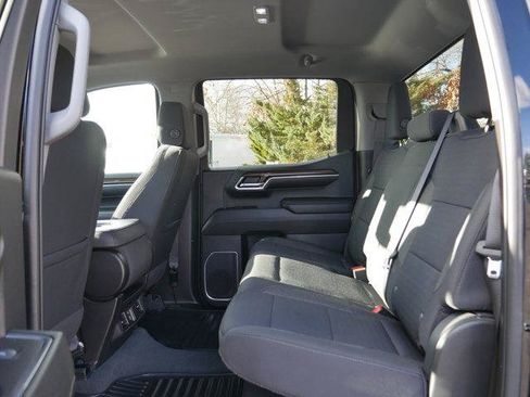 Used 2023 Chevrolet Silverado 1500 RST AWD/4WD image 15
