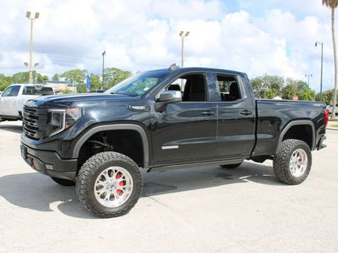 Used 2023 GMC Sierra 1500 Elevation AWD/4WD image 5