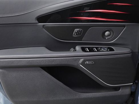 New 2026 Lincoln Nautilus Reserve w/ Jet Appearance Package image 22