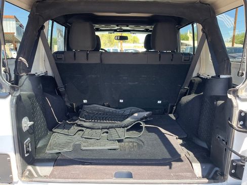 Used 2017 Jeep Wrangler Unlimited Sport w/ Quick Order Package 24S AWD/4WD image 27