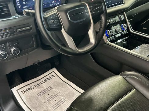 Used 2024 GMC Yukon XL Denali AWD/4WD image 12